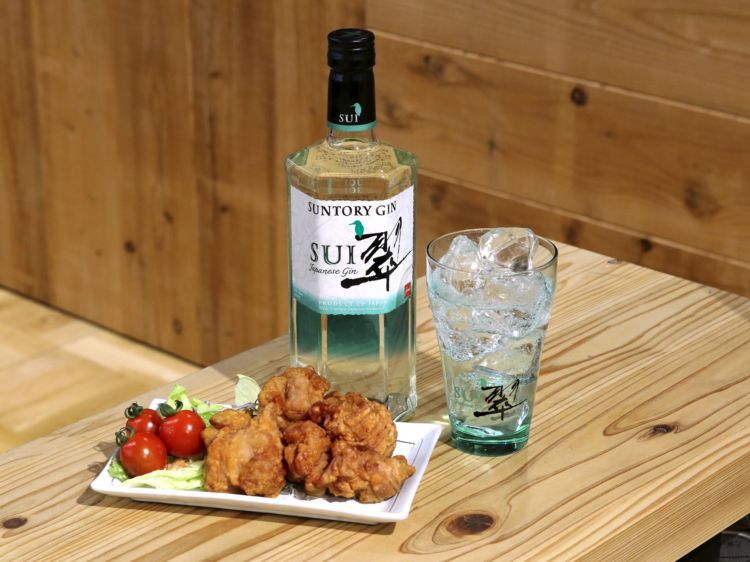 新発売、サントリー ジャパニーズジン翠(SUI)のソーダ割りが家飲みに超おすすめ!
