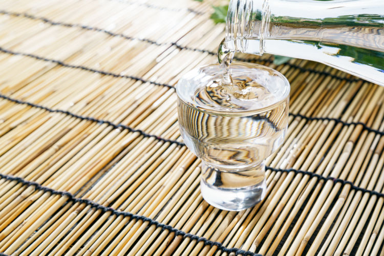 「初垂れ(はなたれ)」って何? 贅沢で希少な焼酎といわれる理由【焼酎用語集】