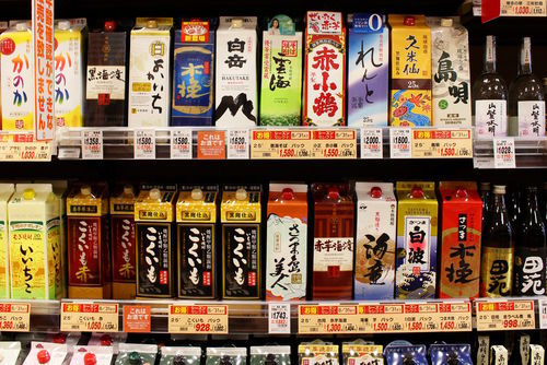 焼酎に苦手意識のある人にこそ、すすめたい黒糖焼酎