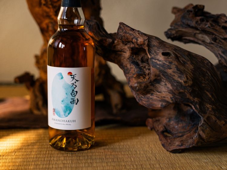 「天乃白雨」国産米から作られたライスウイスキー|特徴や味わい、飲み方を紹介