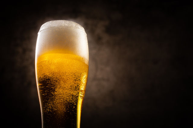 黄金色のビール