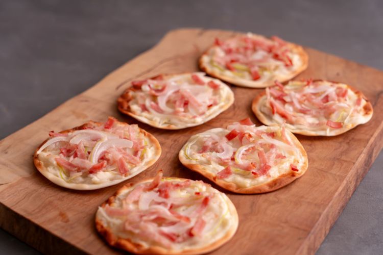 タルトフランベ風ひとくちおつまみ