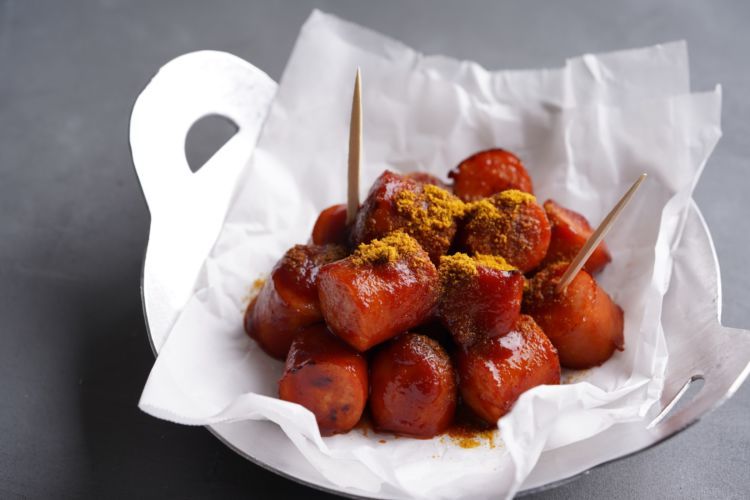 カリーブルスト（カリーヴルスト）