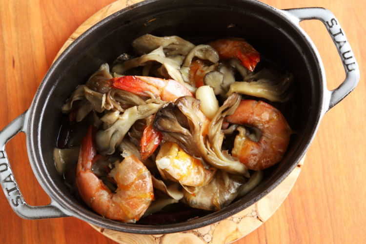 エビときのこのアヒージョ