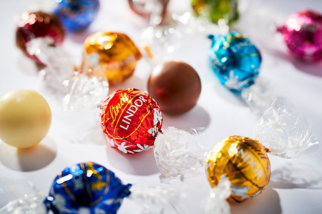 「リンドール」とお酒が生む“大人のくつろぎ”