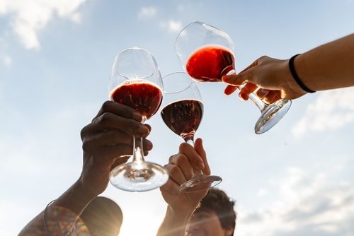 赤ワインで乾杯