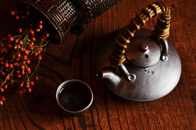 芋焼酎を温める酒器、黒千代香