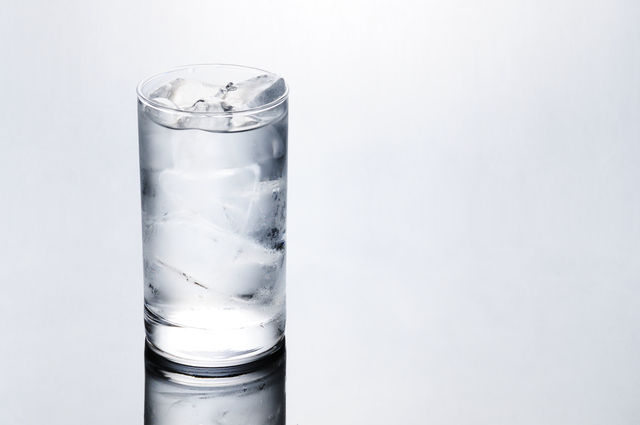 水割りの味わいは、焼酎と水の割合で変わる