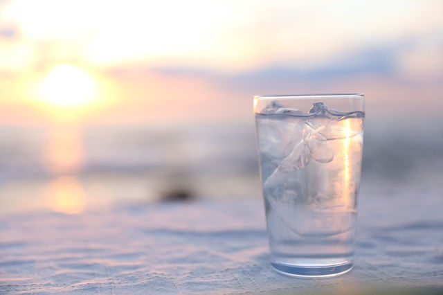 焼酎の水割りをおいしくたのしむコツ