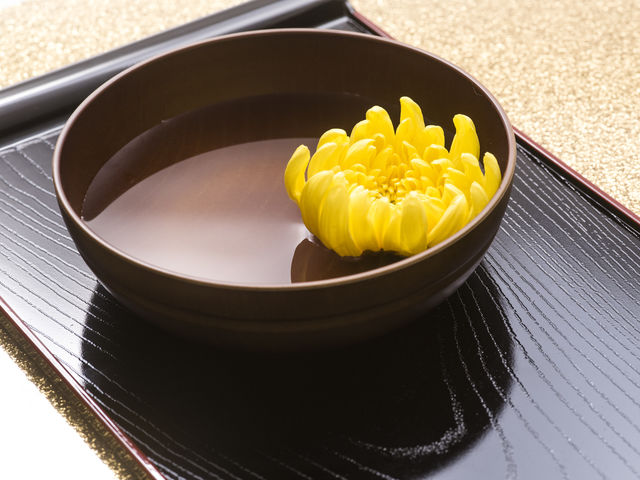 菊酒は中国から伝わって根づいた日本酒文化