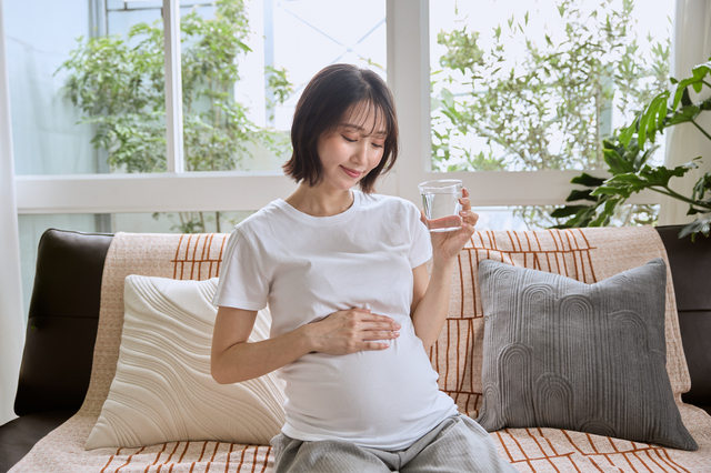 妊娠中の女性の画像