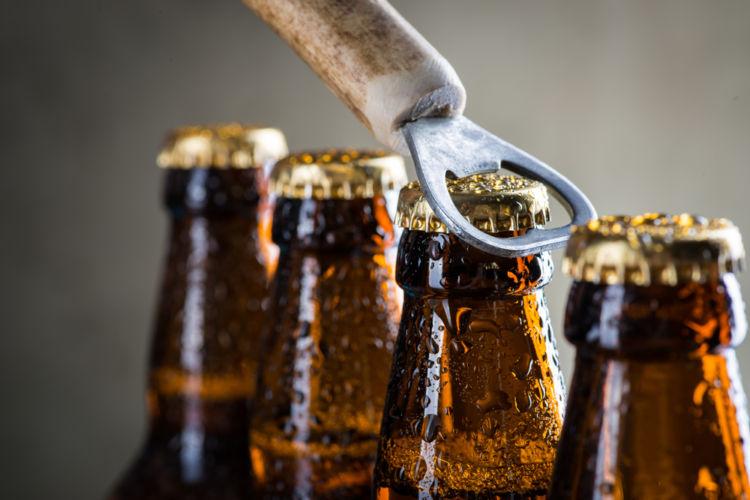 「ビールかけ」はいつから始まった?じつは知らないビールかけの秘密