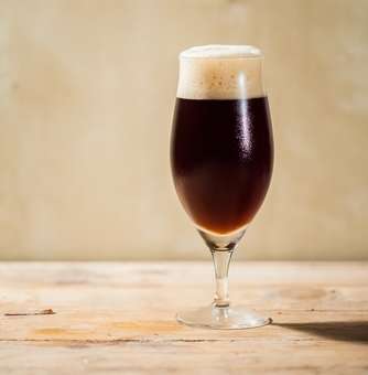 その名の通り、絹のようになめらかな飲み口「ブラックベルベット」